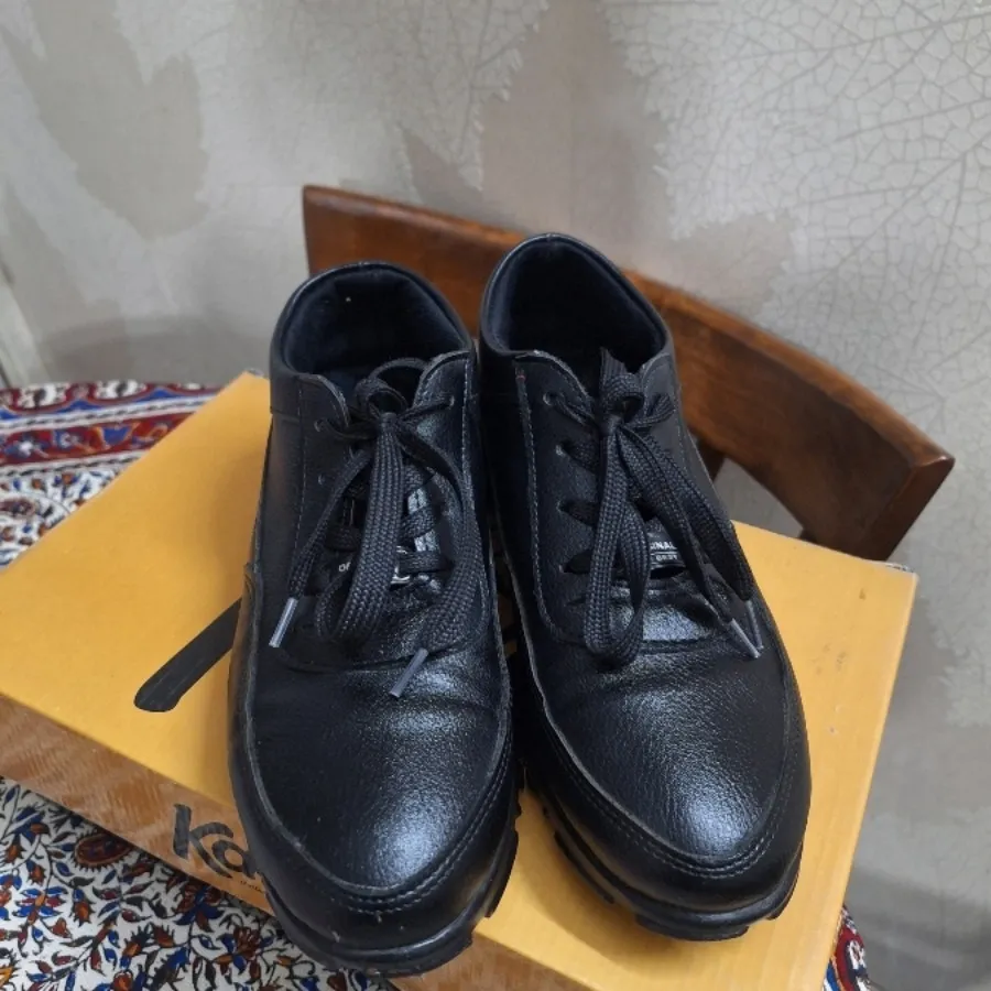 کفش کتونی طبی