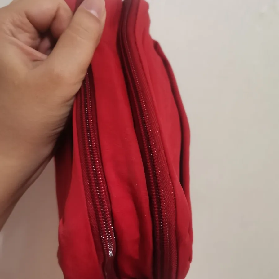 کیف قرمز ورونا خبرنگاری