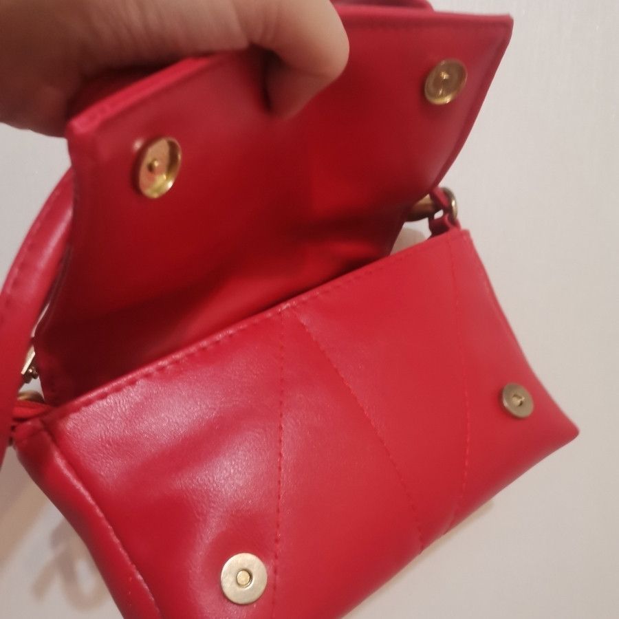 کیف قرمز زنجیری طرح زارا