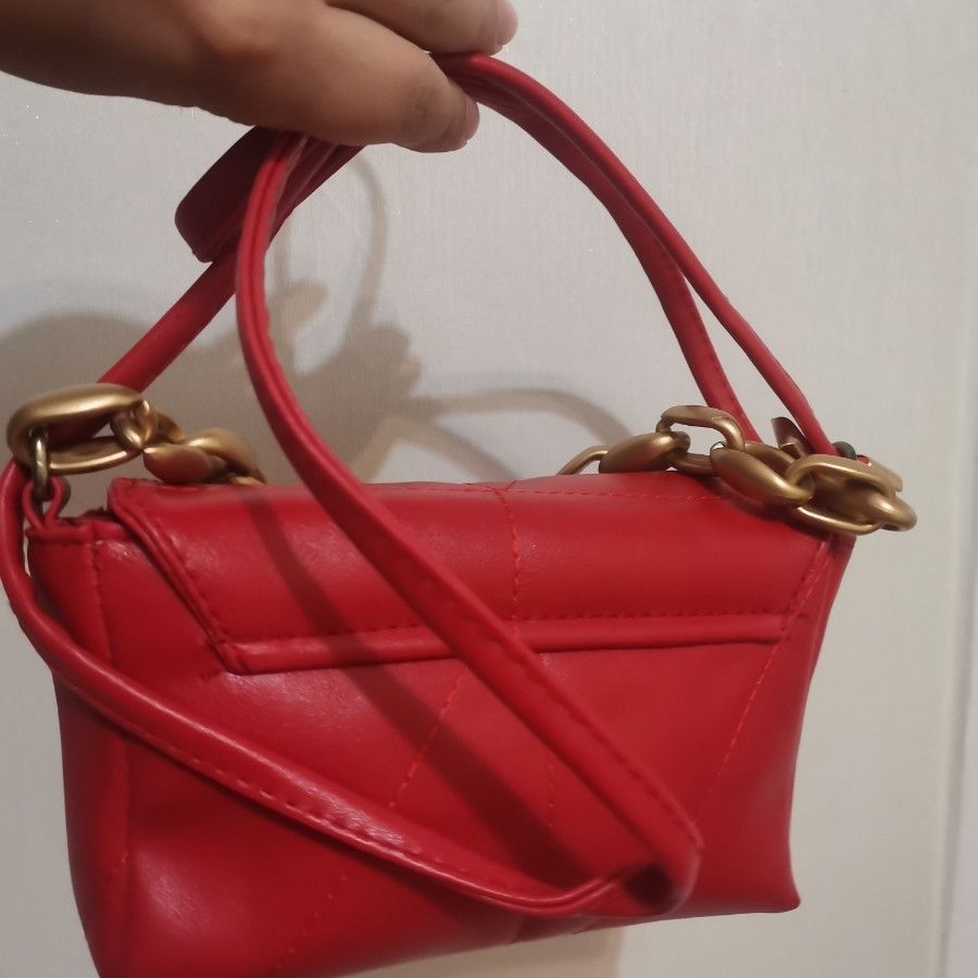 کیف قرمز زنجیری طرح زارا