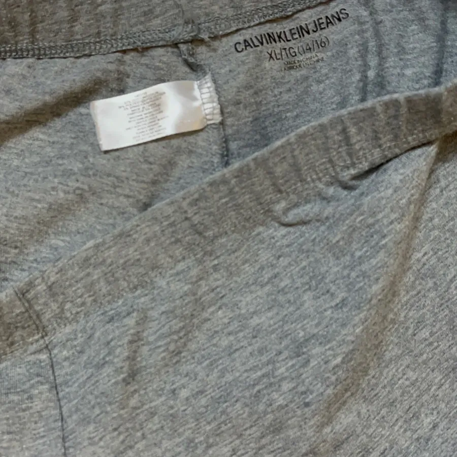 لک شیک Calvin Kleinسایز38