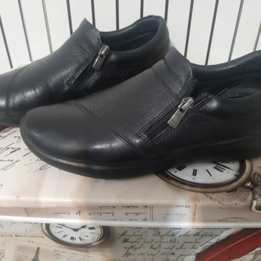 کفش راحتی زنانه چرم‌گاوی