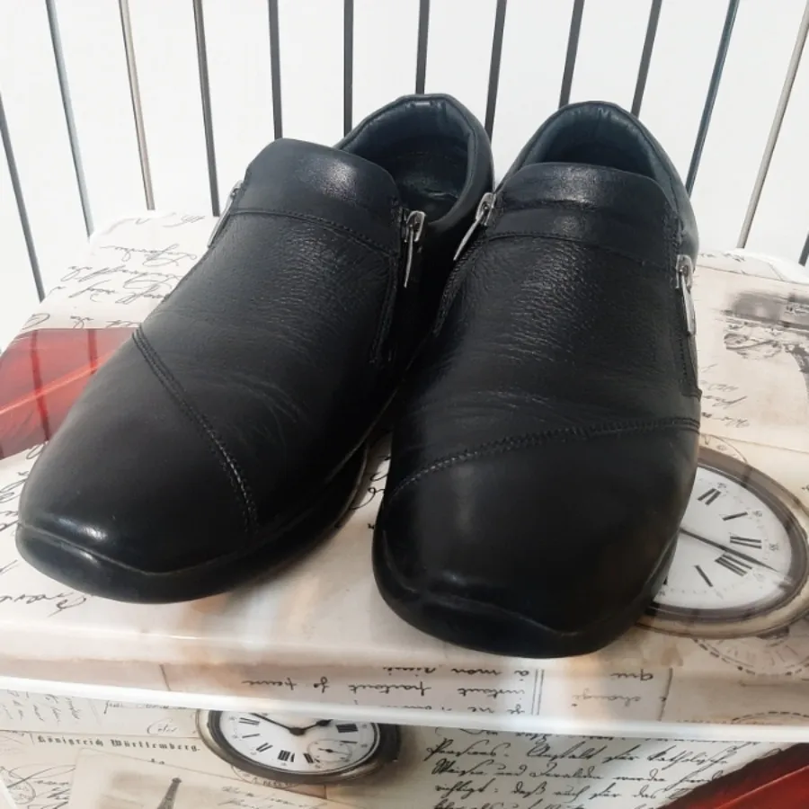 کفش راحتی زنانه چرم‌گاوی