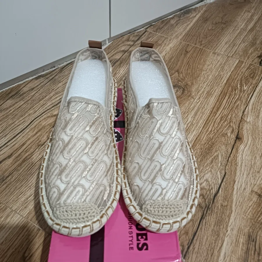 کفش بابت خارجی