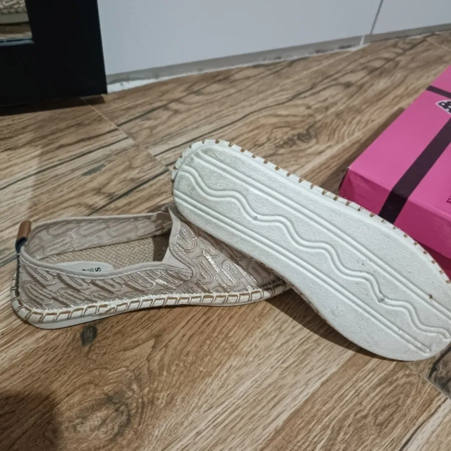 کفش بابت خارجی