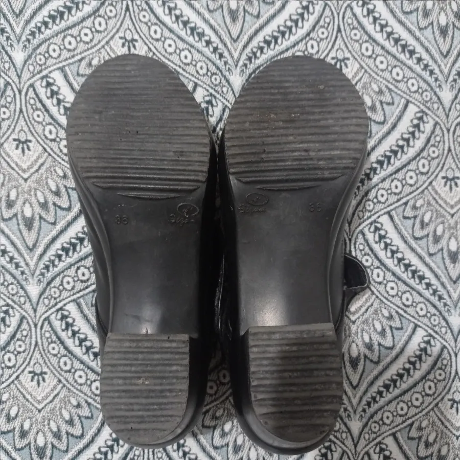 کفش زنانه و دخترانه