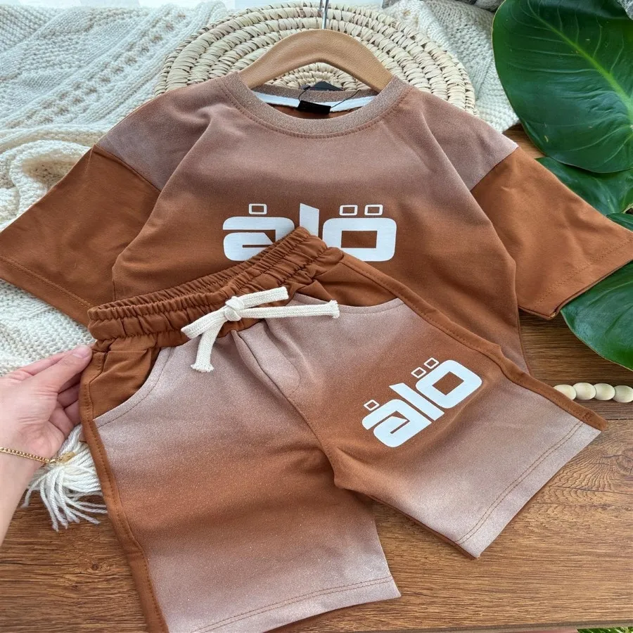 تیشرت شلوارک بچگانه