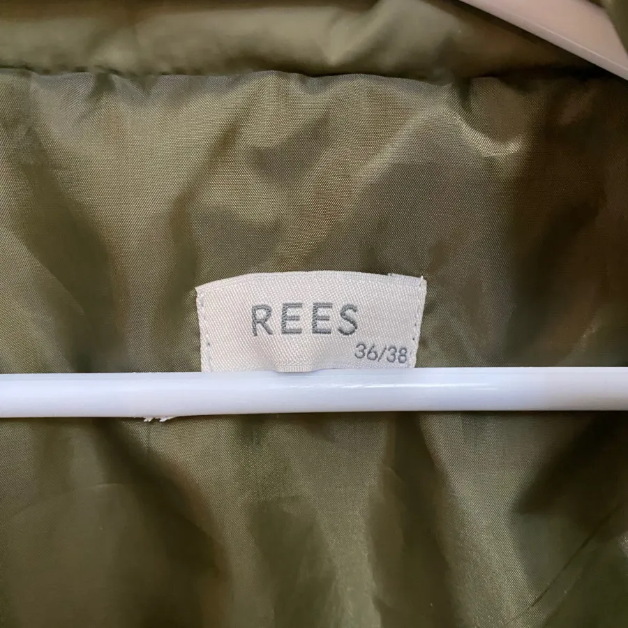 کاپشن برند REES