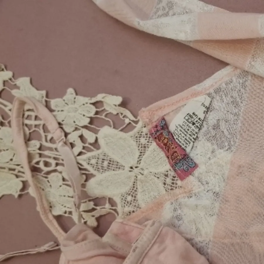 تاپ زنانه