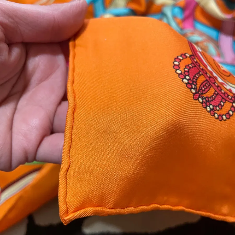 روسری  ابریشم فوق العاده