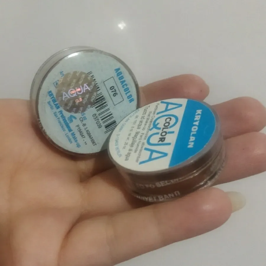 خط چشم سنگی آکوا