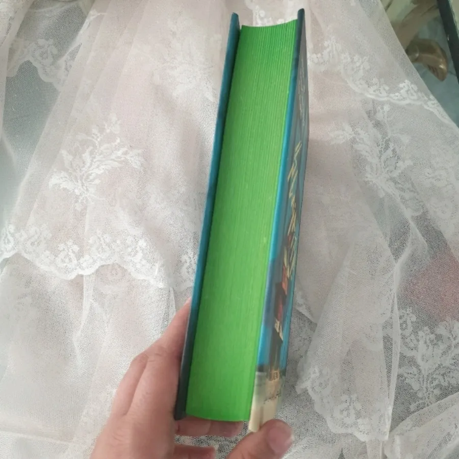 کتاب زیر در زمزمه گر