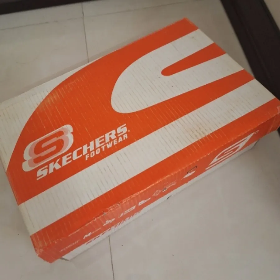 کتونی اسکیچرز