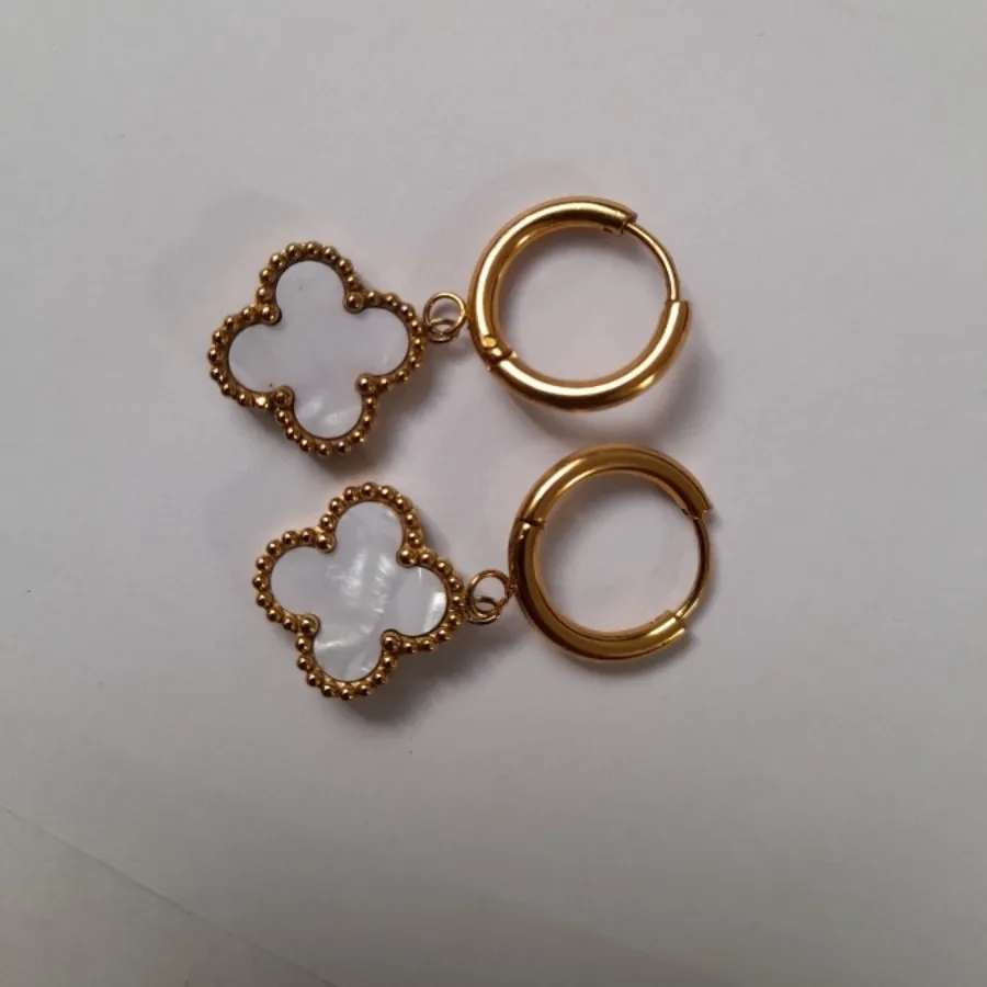 گوشواره جذاب ونکلیف?