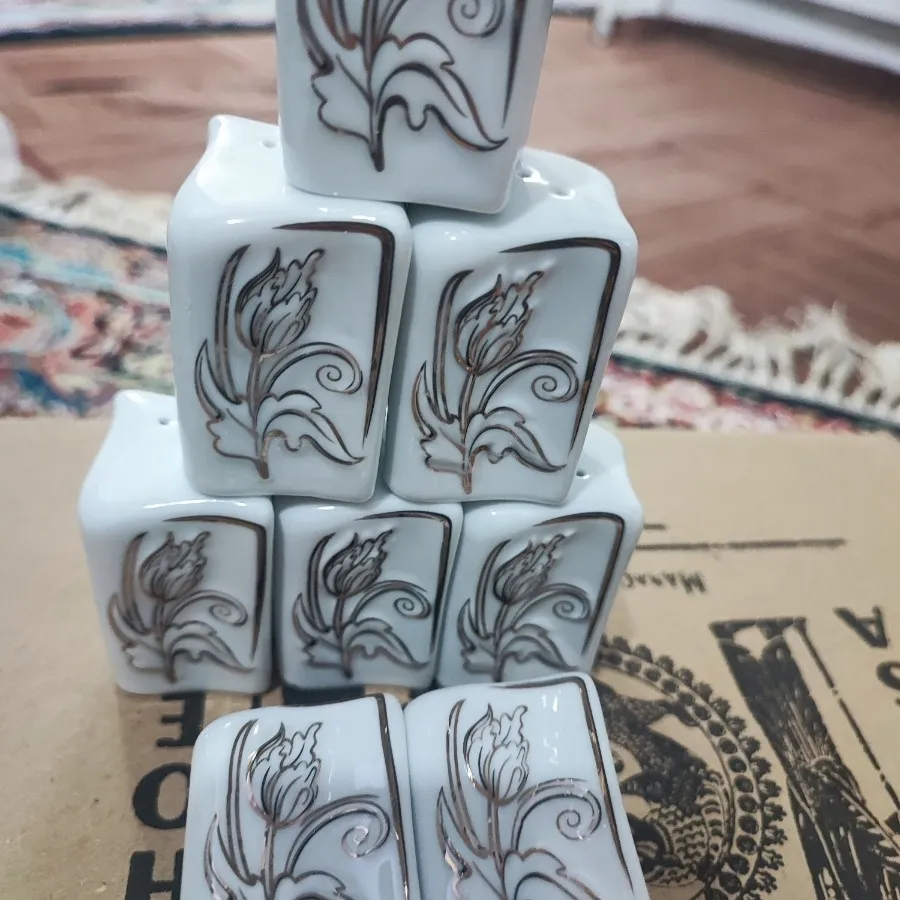 نمکدون چینی مقصود گل برجس