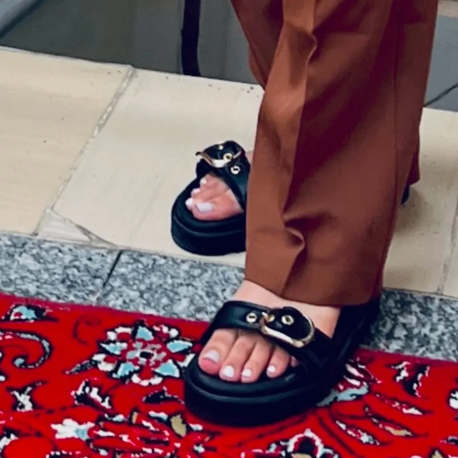صندل مشکی