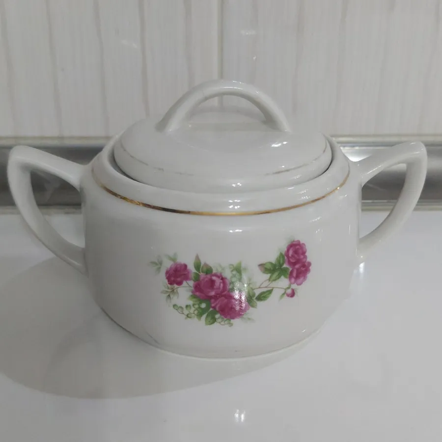 قندان گل سرخی