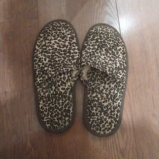 صندل جلو بسته