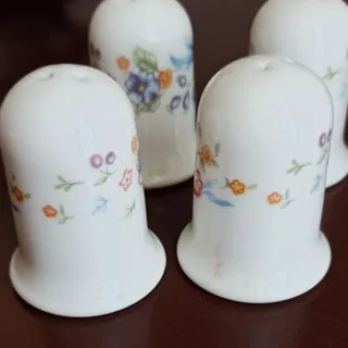 نمکدان گل ویکتوریا