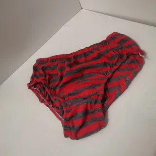 شورت قرمز نخی ایکس لارج