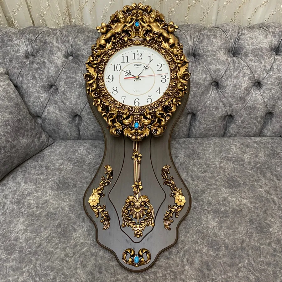 ساعت فرشته دار