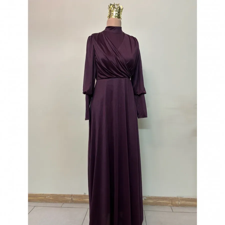 لباس مجلسی پوشیده