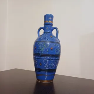 کوزه با نقش و نگار خاص