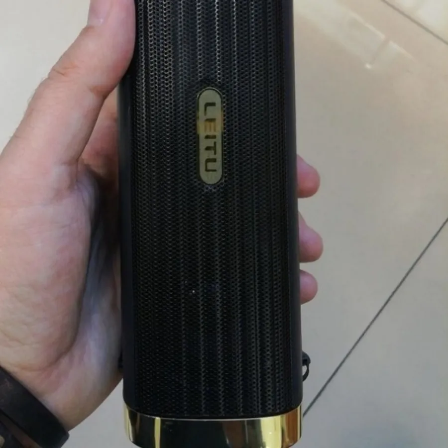 اسپیکر بلوتوثی آکبند