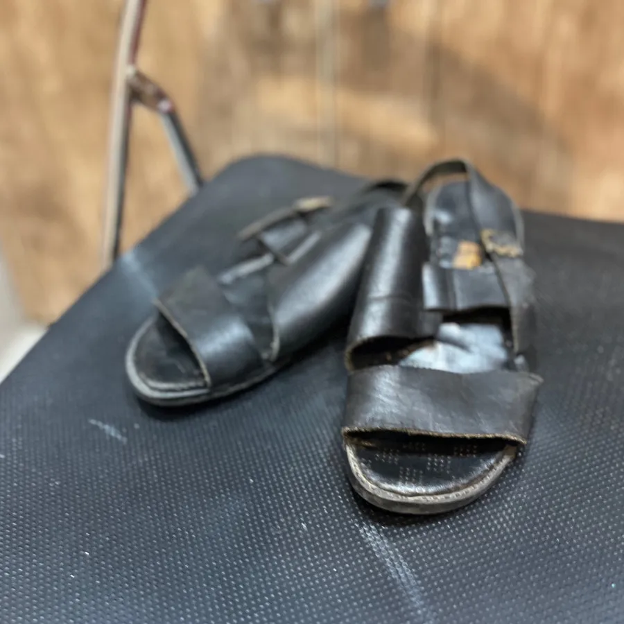 صندل چرم تابستونی