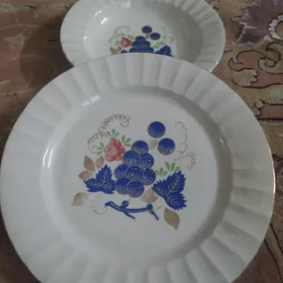 بشقاب و خورشتی قدیمی