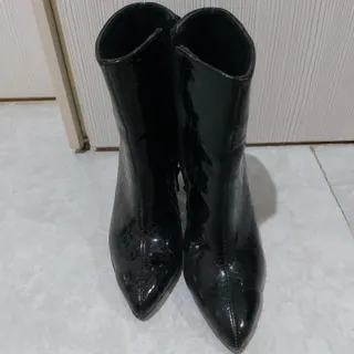 نیم بوت پاشنه دار