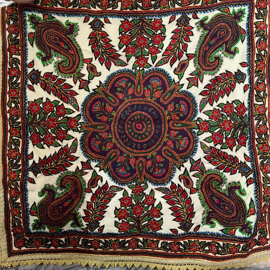رومیزی پته هنر دست