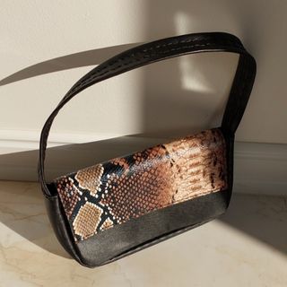 کیف دوشی پوست ماری