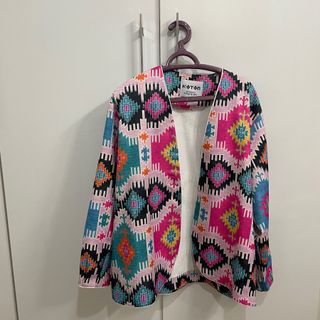 کت رنگی رنگی