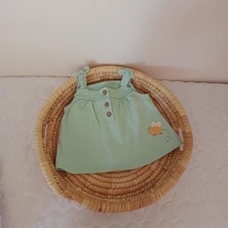 پیراهن نوزادی