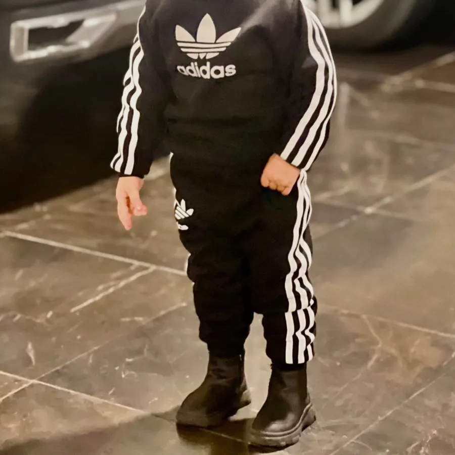 ست ادیداس