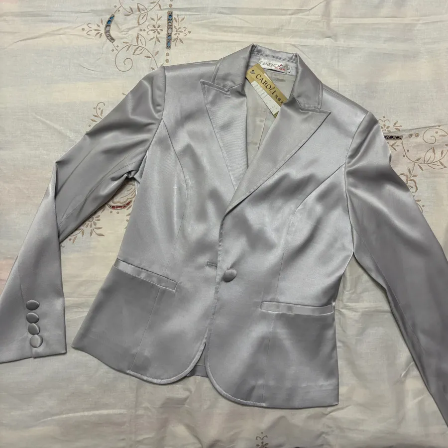 کت نقره ای براق