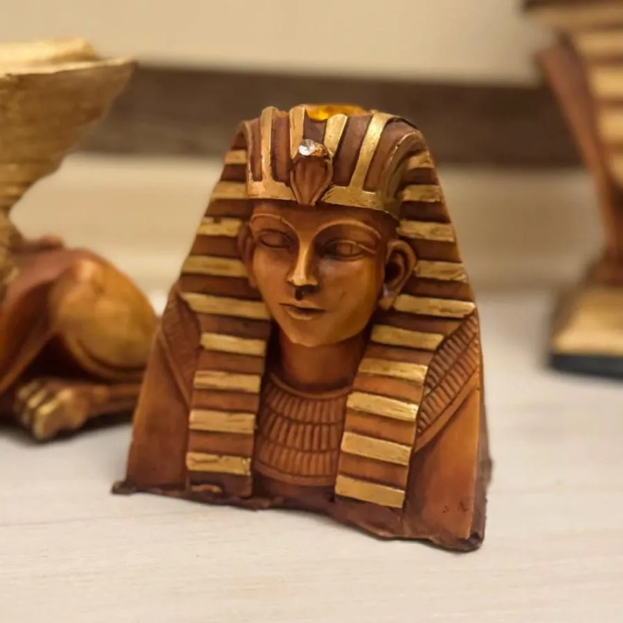 مجسمه و دیوارکوب