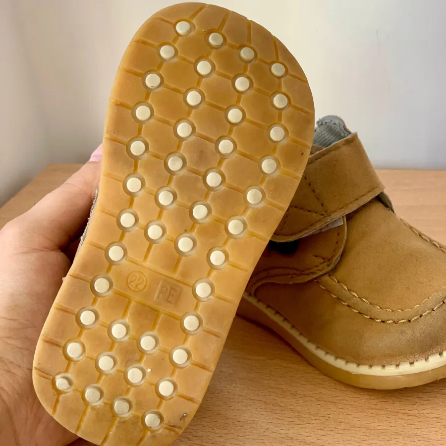 نیمبوت بچگانه