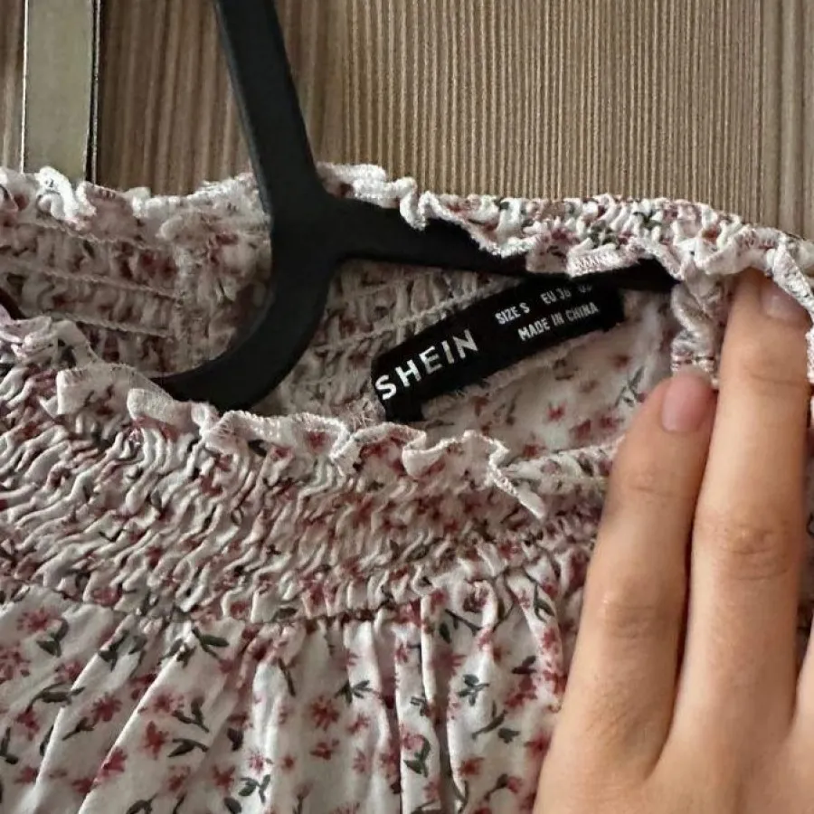 بلوز نخی گلگلی SHEIN نو