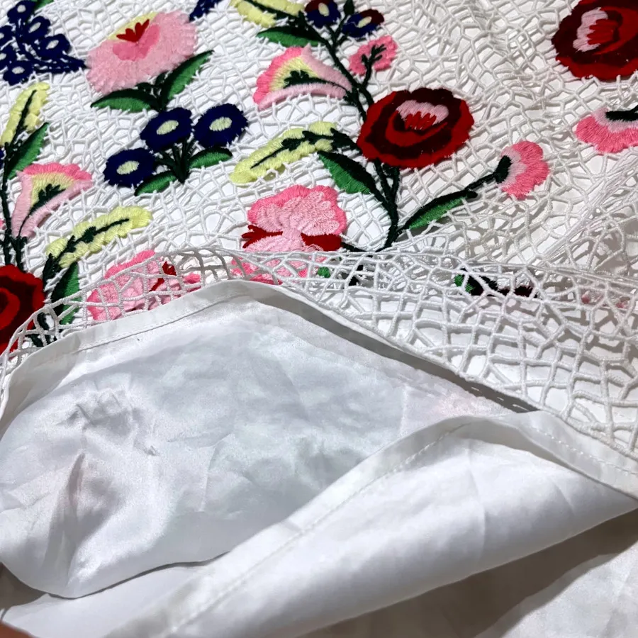 پیرآهن دانتل گلدوزی شده