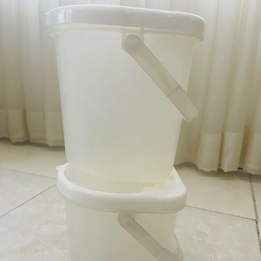 سطل برنجی و حبوبات