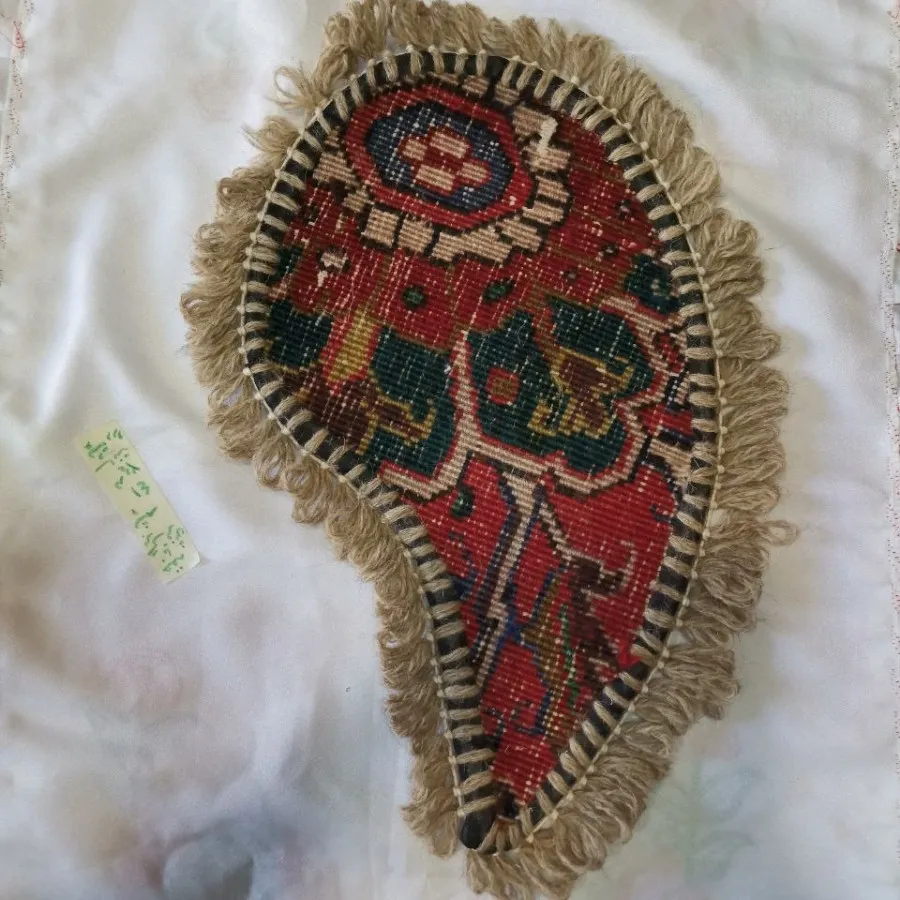 فرش روی صندلی