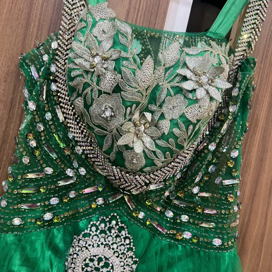 لباس مجلسی سبز