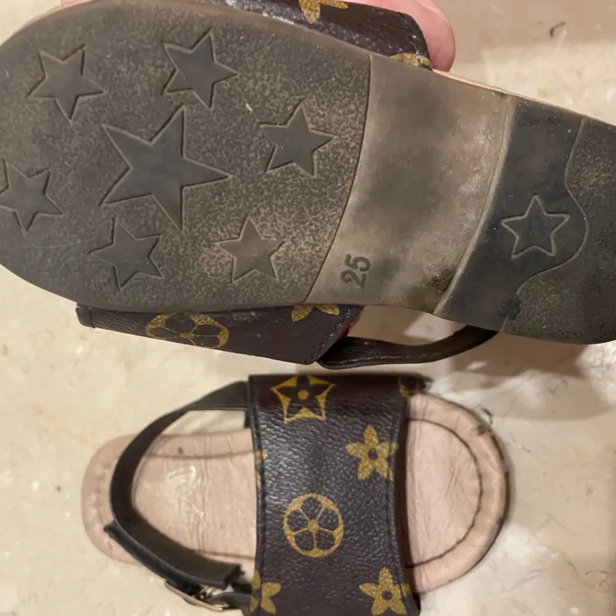 صندل بچگانه
