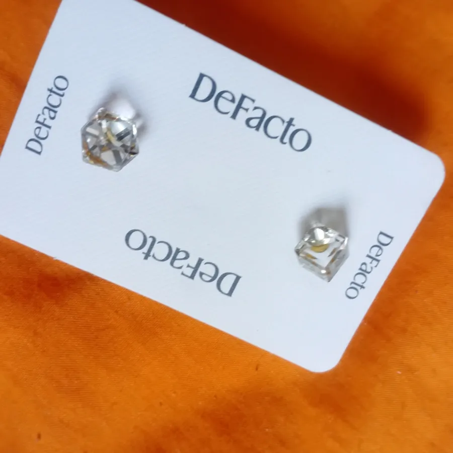 گوشواره کریستالDeFacto