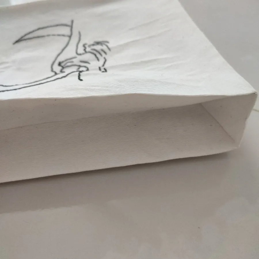 توت بگ گلدوزی شده