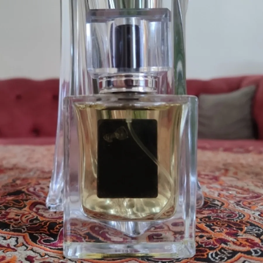 عطر evidence