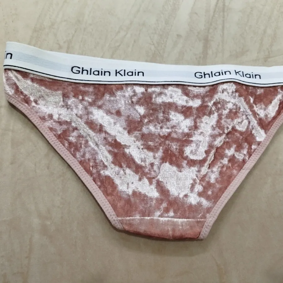 شورت مخمل