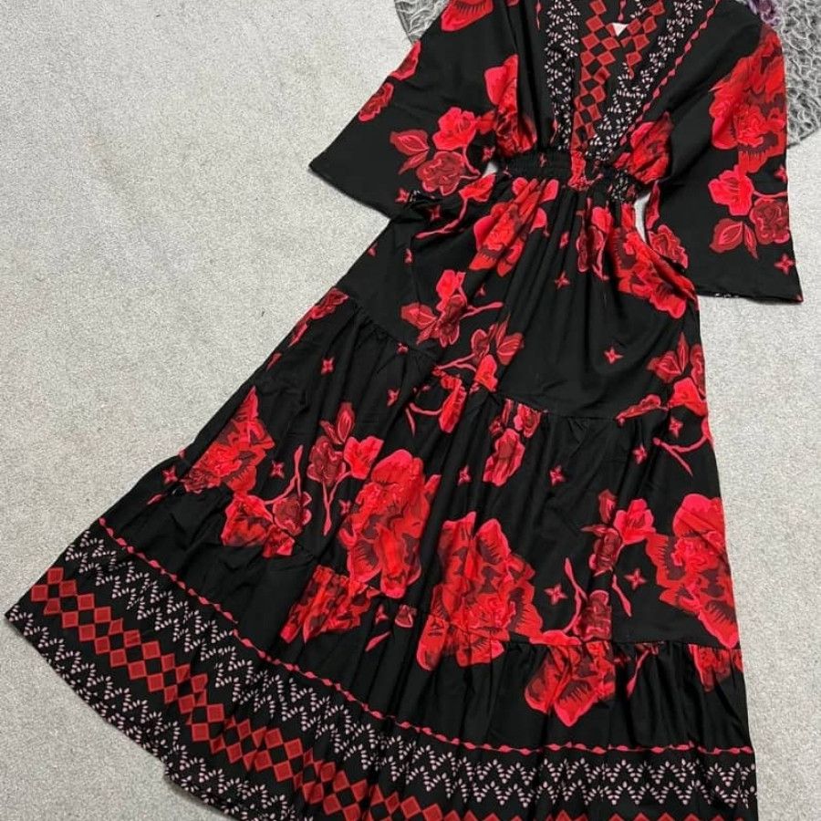 ساحلی تینا